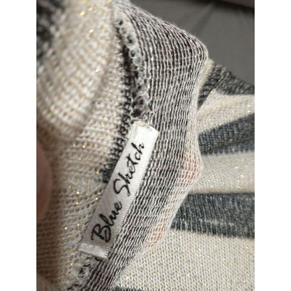 Blue Sketch, lightweight sweater medium - Picture 3 of 3